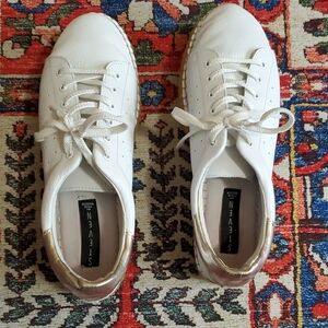 White and Gold Women's Sneakers - Sz 9